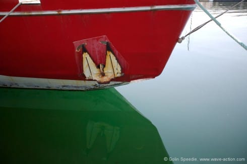 The bow section is strengthened with 10mm stainlesss steel, and has the classic ice breaker stem profile that Gilbert Caroff has incorporated in several of his polar boat designs. Note too the 'big ship' style anchoring arrangement.