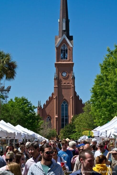 Conveying the feeling of being in a crowd without ending up with nothing but a boring shot of random people is hard. However, I think the symmetry of the church makes this one work. Including the tents anchors the shot and tells the viewer something about the market. I used a 90mm telephoto prime (a zoom would have done just as well since I did not need a fast lens) to compress the scene and add to the feeling of crowding. I set the aperture at F13 to keep the whole scene in focus, front to back.