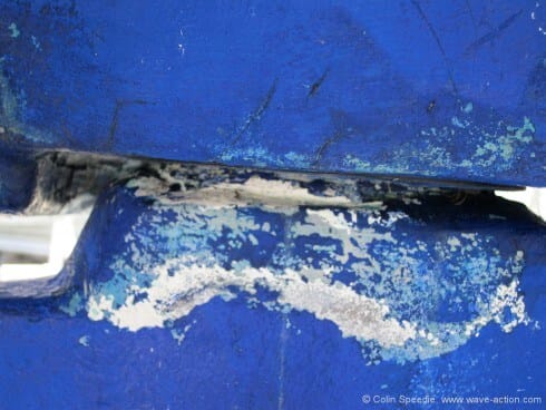 It's not only the rudder stock that has to carry extraordinary loads. The area around the lower bearing where the stock exits the hull does too. And in this case something was obviously suffering, as there were deep cracks visible on both sides. GRP stock, too, with visible repairs on the rudder shell, effected with epoxy filler, before setting off—for the Atlantic...