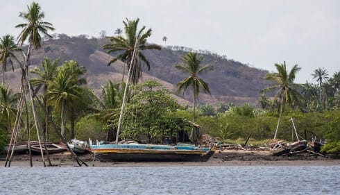Boatyard, Bahia style!