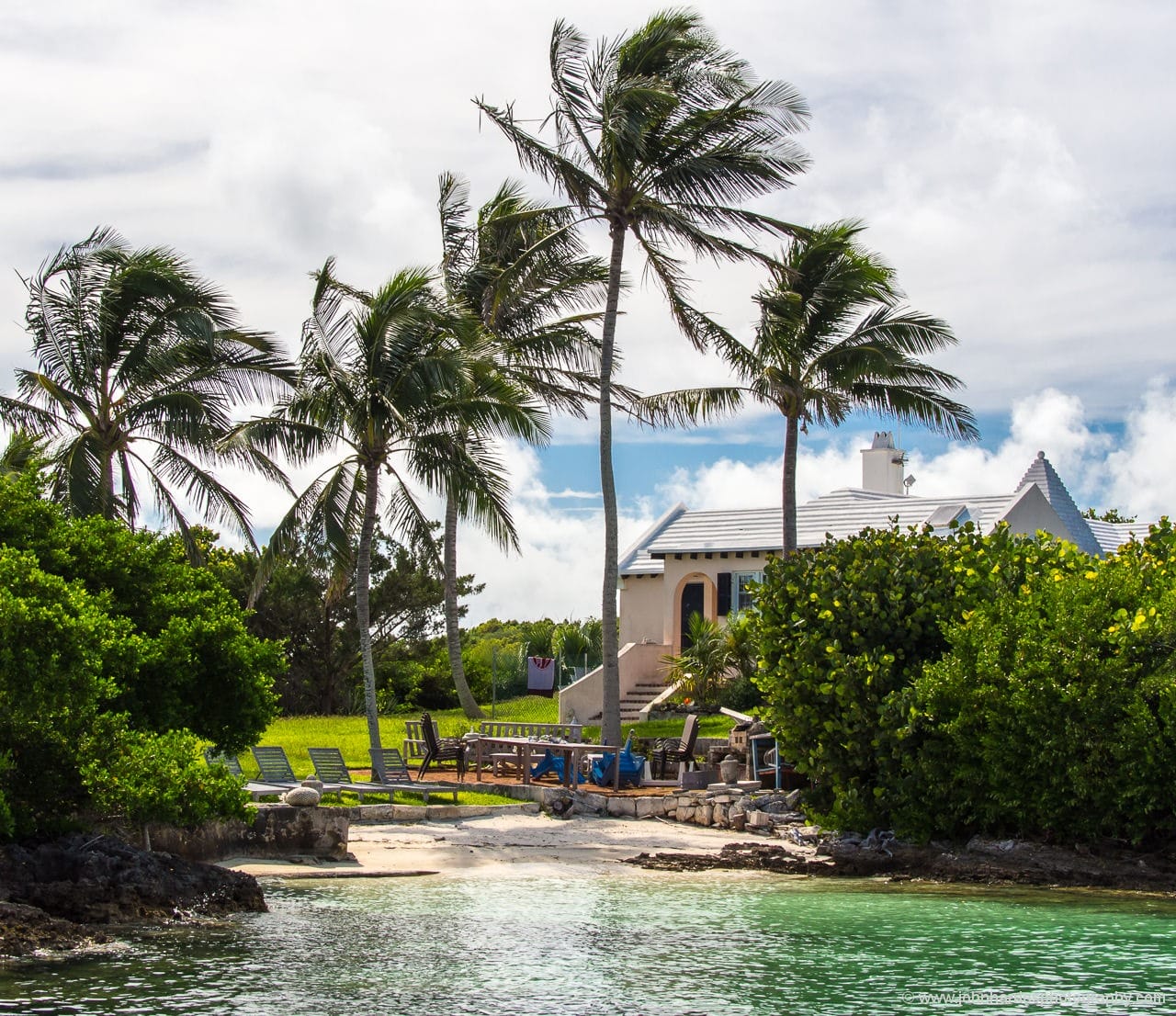 A House That Makes Me Think About Cruising and Life