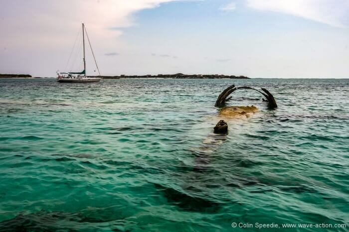 Wrecked drug smuggling plane, Normans Cay